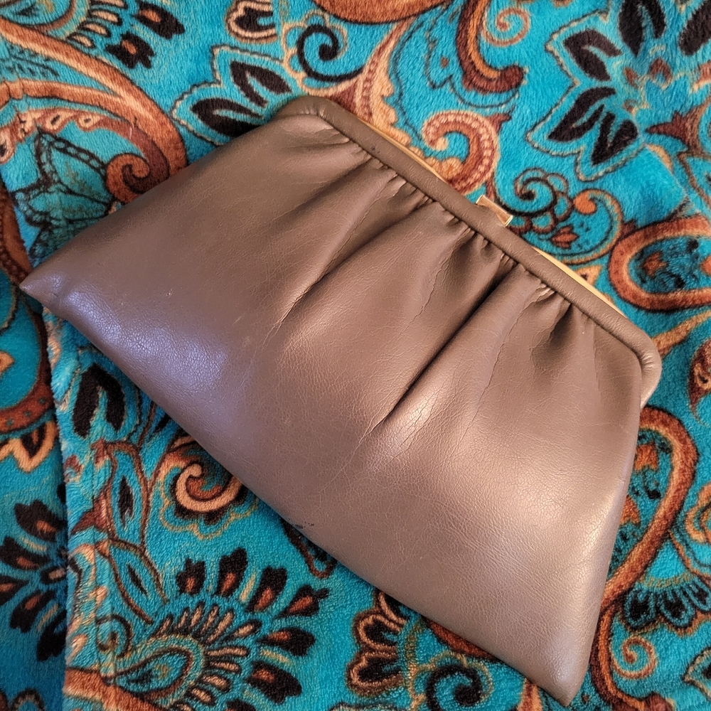 Vintage Ande' Clutch Handbag ~ Gray Taupe ~ Leather? ~ Classic 1960s Style